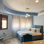 Urban Apartment *