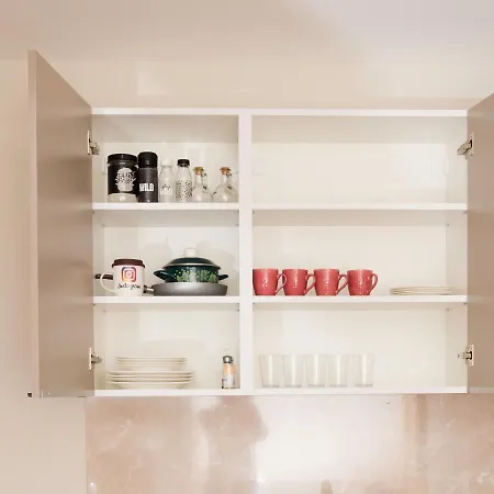 Urban Apartments- Free Private Parking