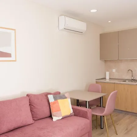 Urban Apartment *