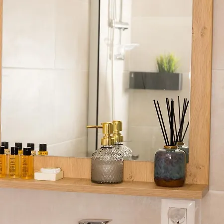 Urban Apartments- Free Private Parking Διαμέρισμα Μόσταρ