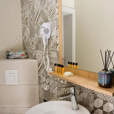 Urban Apartments- Free Private Parking Διαμέρισμα *