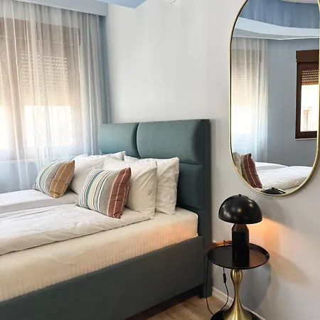 Διαμέρισμα Urban Apartments- Free Private Parking