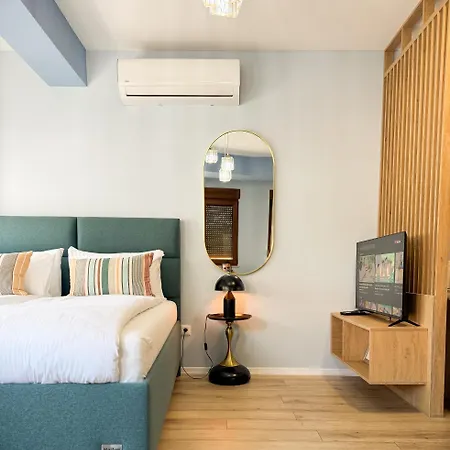 Urban Apartments- Free Private Parking *