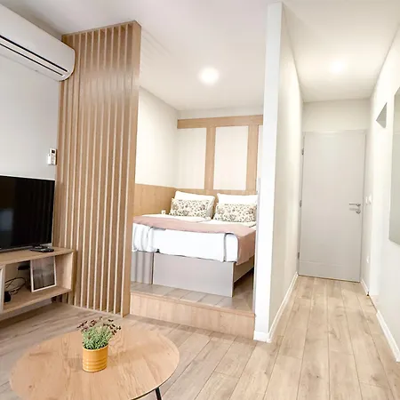 Urban Apartments- Free Private Parking Διαμέρισμα