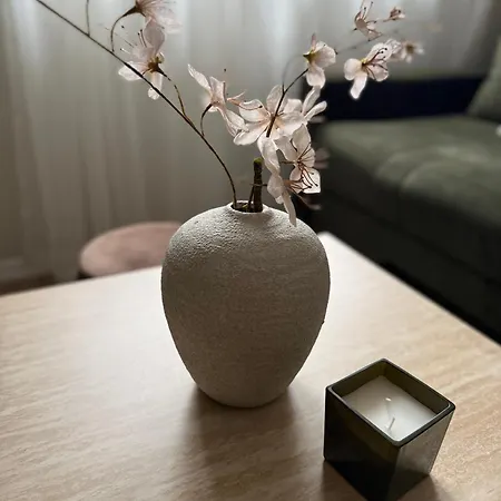 Urban Apartments- Free Private Parking Διαμέρισμα