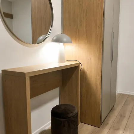 Urban Apartments- Free Private Parking Διαμέρισμα Μόσταρ