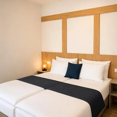 Urban Apartments- Free Private Parking Διαμέρισμα Μόσταρ