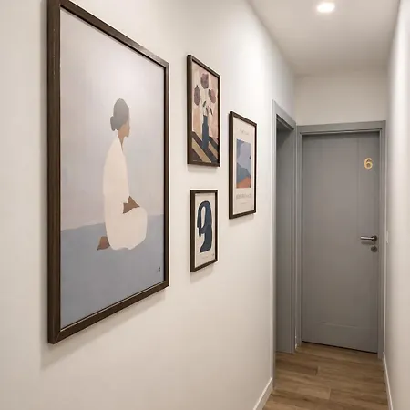 Urban Apartments- Free Private Parking * Μόσταρ