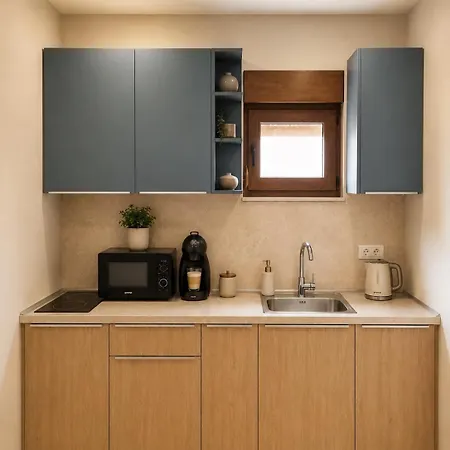Urban Apartments- Free Private Parking